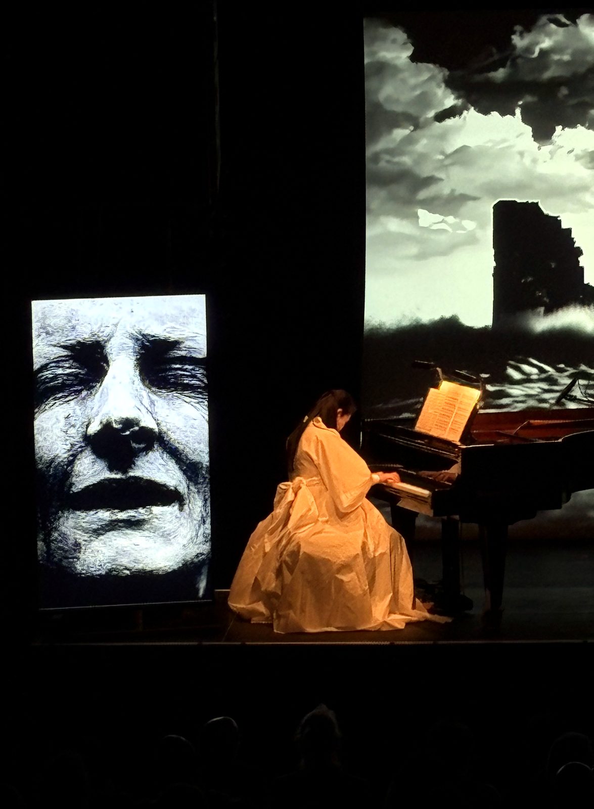 Polaris, piano and video projections, in one of the rooms at Posthof.